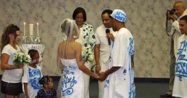 30 Funny Wedding Dresses That Should Have Never Come Down The Aisle