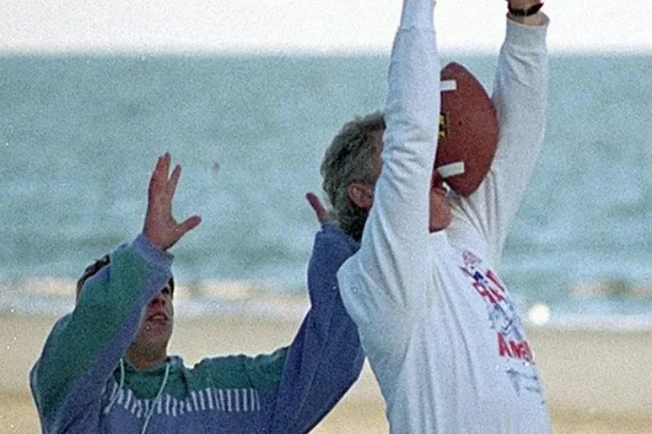 Hilarious Beach Photos Gone Wrong