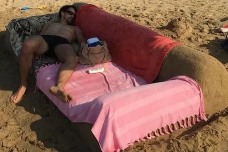 Hilarious Beach Photos Gone Wrong