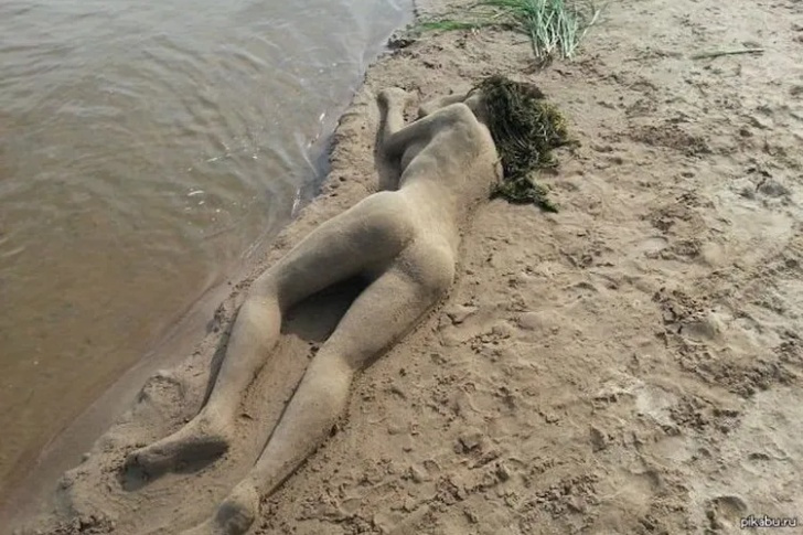 Hilarious Beach Photos Gone Wrong