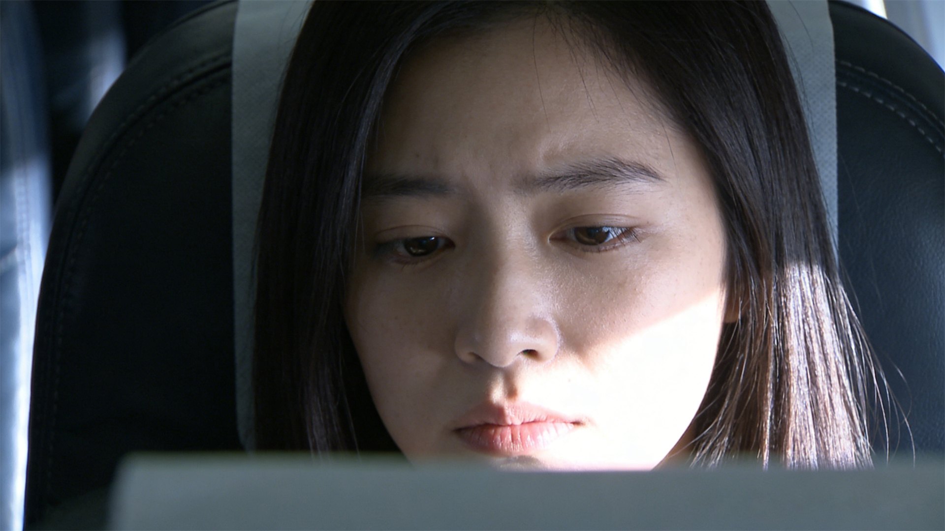 Jet Lag Survival Guide: Resetting Your Body Clock Across Time Zones