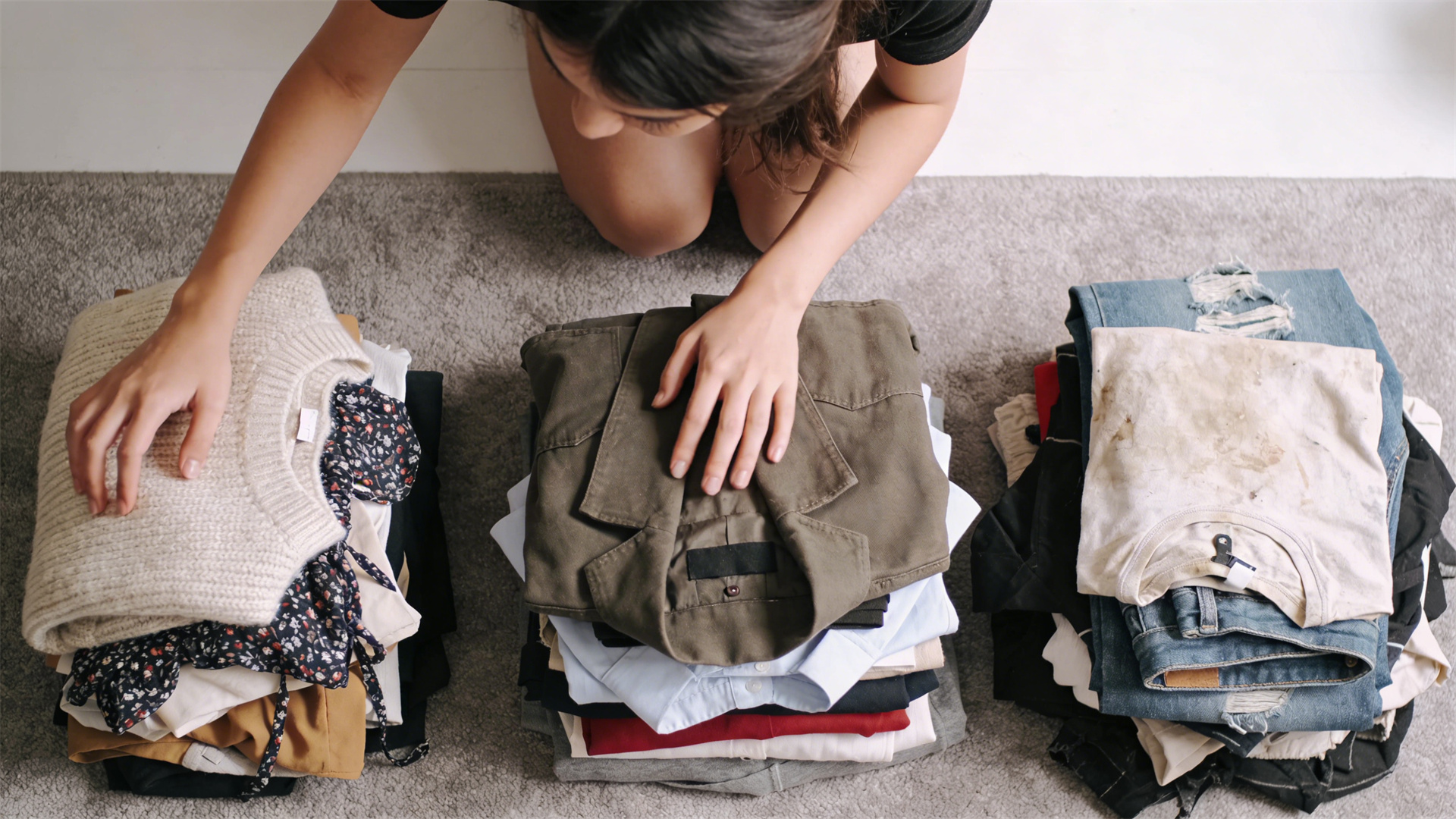 Seasonal Switch: A System for Storing Off-Season Clothes